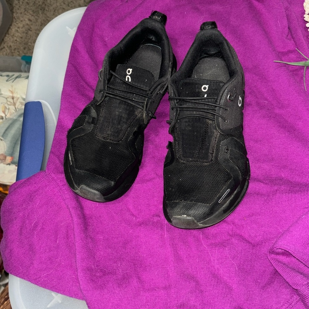 Boys shoes